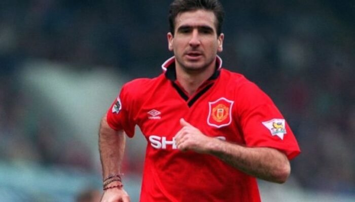 Aksi Eric Cantona Tendang Suporter dengan Kungfu Kick yang Menggemparkan Dunia Sepak Bola