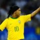 Ronaldinho Disambut Tepuk Tangan Fans Real Madrid