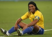 Ronaldinho Brasil: Karier, Prestasi & Kisah Mengejutkan Di Sepak Bola DUnia