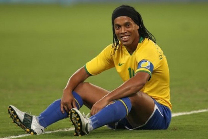 Ronaldinho Brasil: Karier, Prestasi & Kisah Mengejutkan Di Sepak Bola DUnia