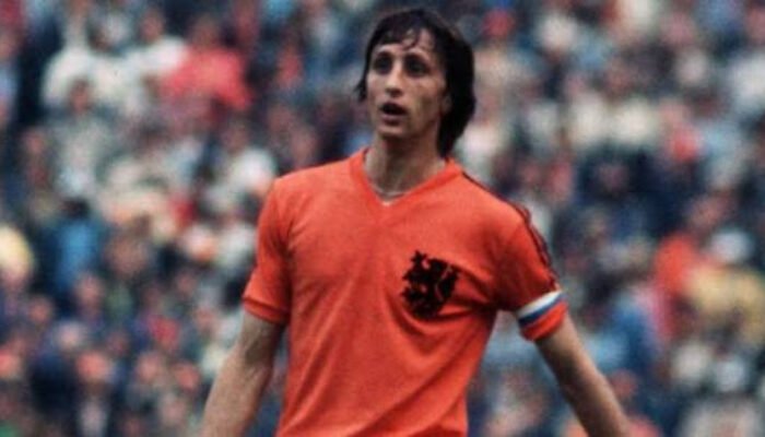 Mengenal Johan Cruyff: Perjalanan Ikonik di Lapangan Hijau Dunia Sepak Bola